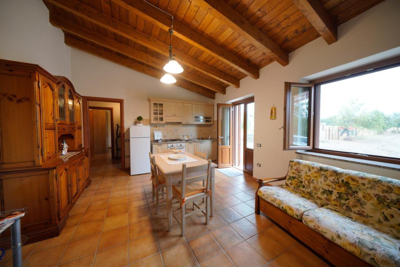 Ferienwohnung L'Oliveto Nuxis Exterior foto